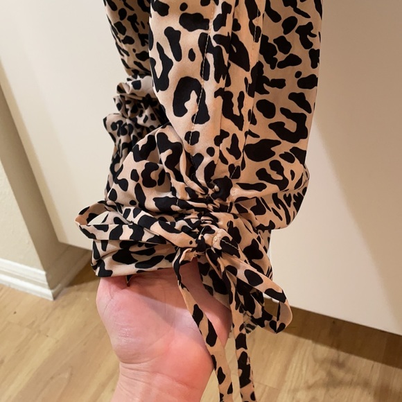 VICI Leopard Midi Dress (with ruched detailing on sides) - Picture 3 of 4